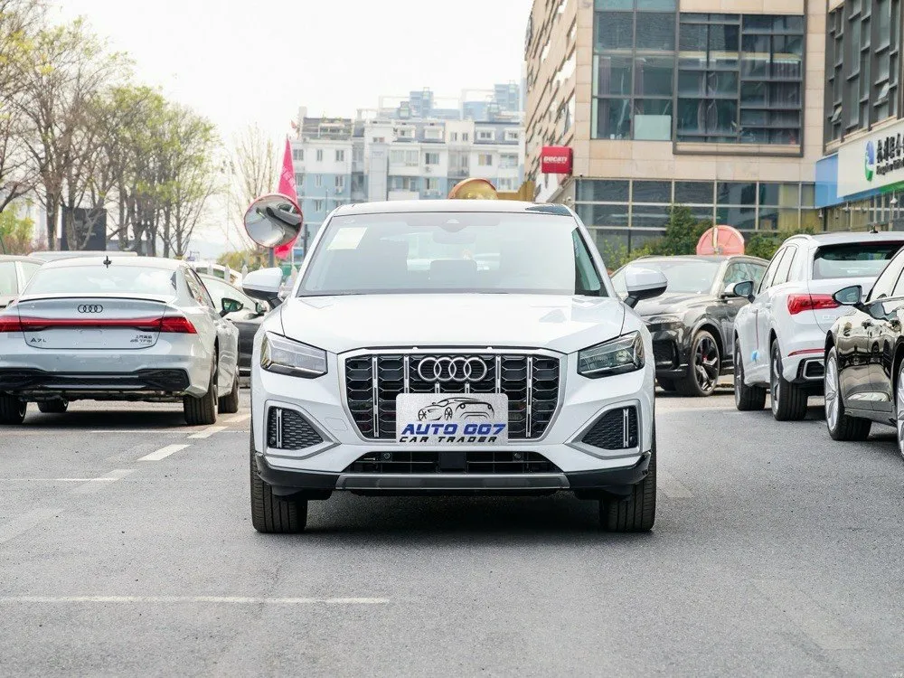 Import Audi Q2L Petrol
