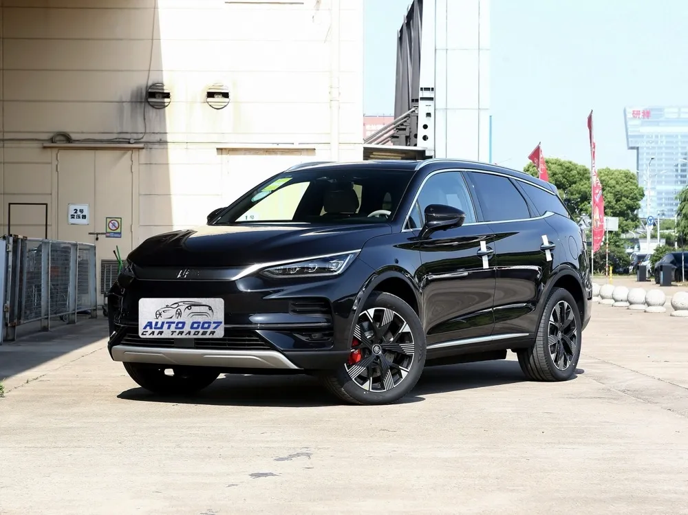 BYD Tang rafmagnsbíll