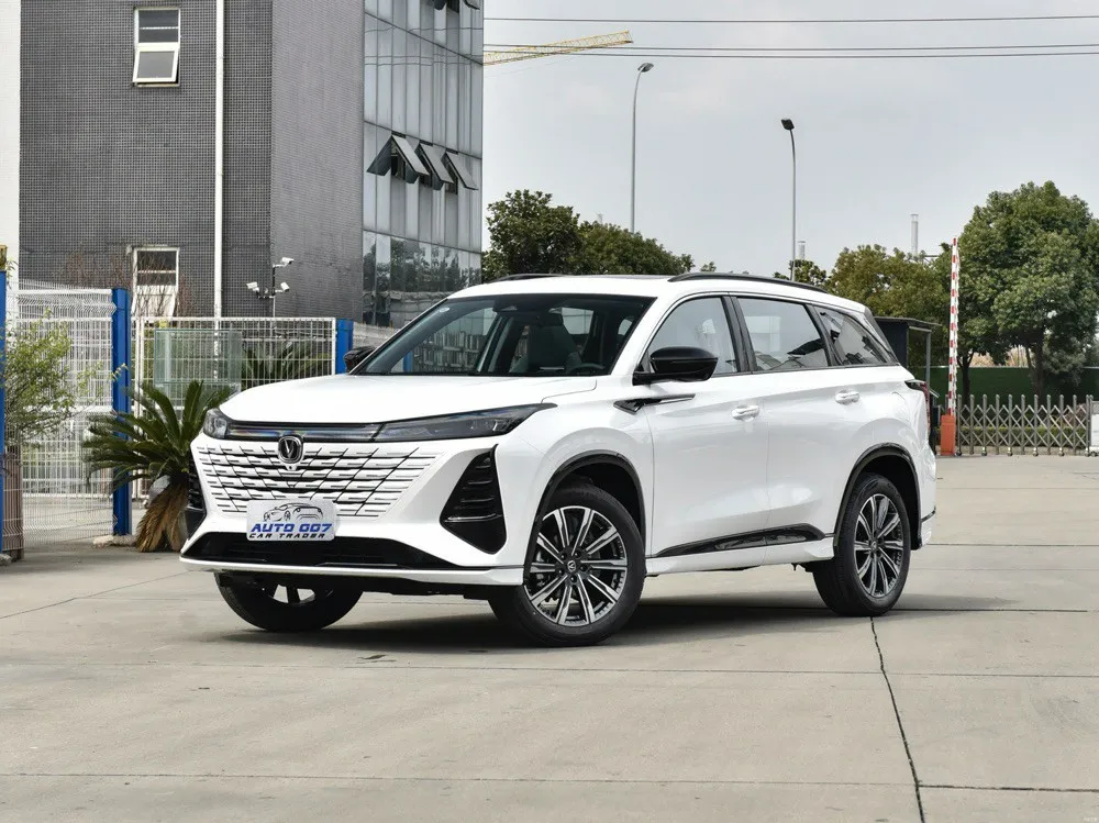 Changan CS75 Plus bensínbíll