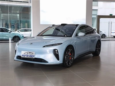 Nio ET5 rafbíll